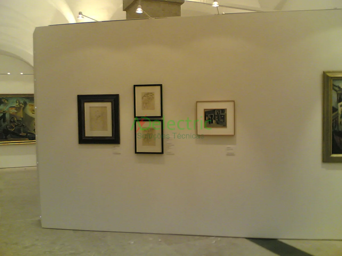 Iluminação de Exposição do Museu do Fado no Pátio da Galé